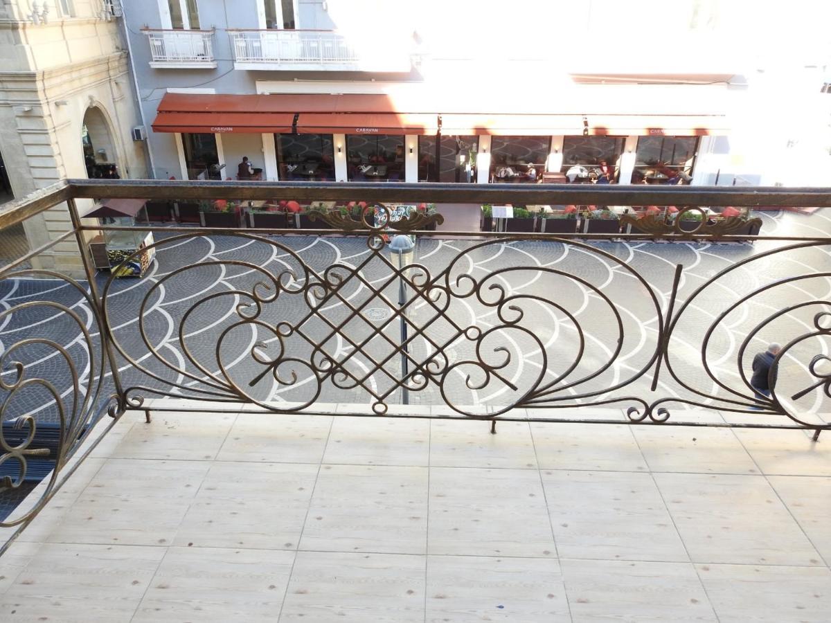 Solo Hotel On Nizami Street Baku Bagian luar foto