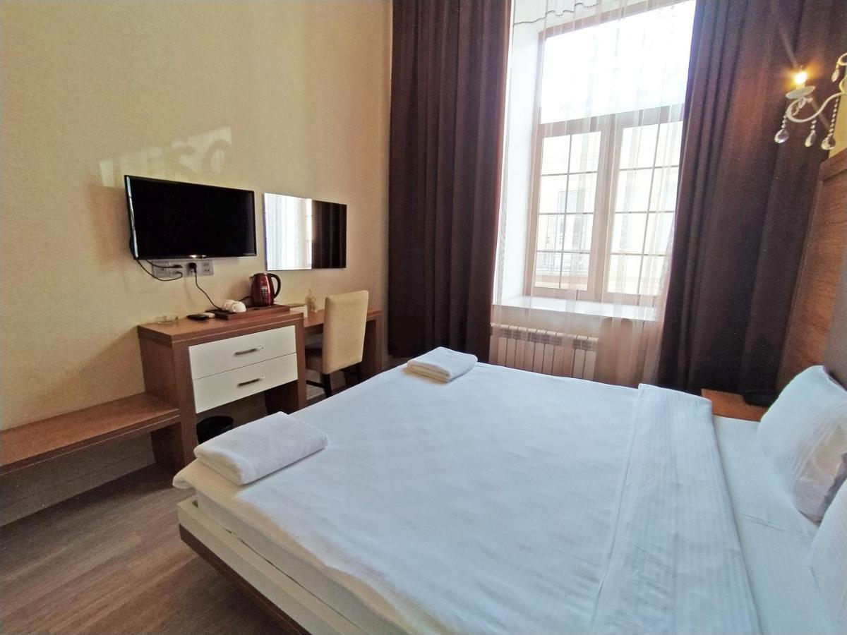 Solo Hotel On Nizami Street Baku Bagian luar foto